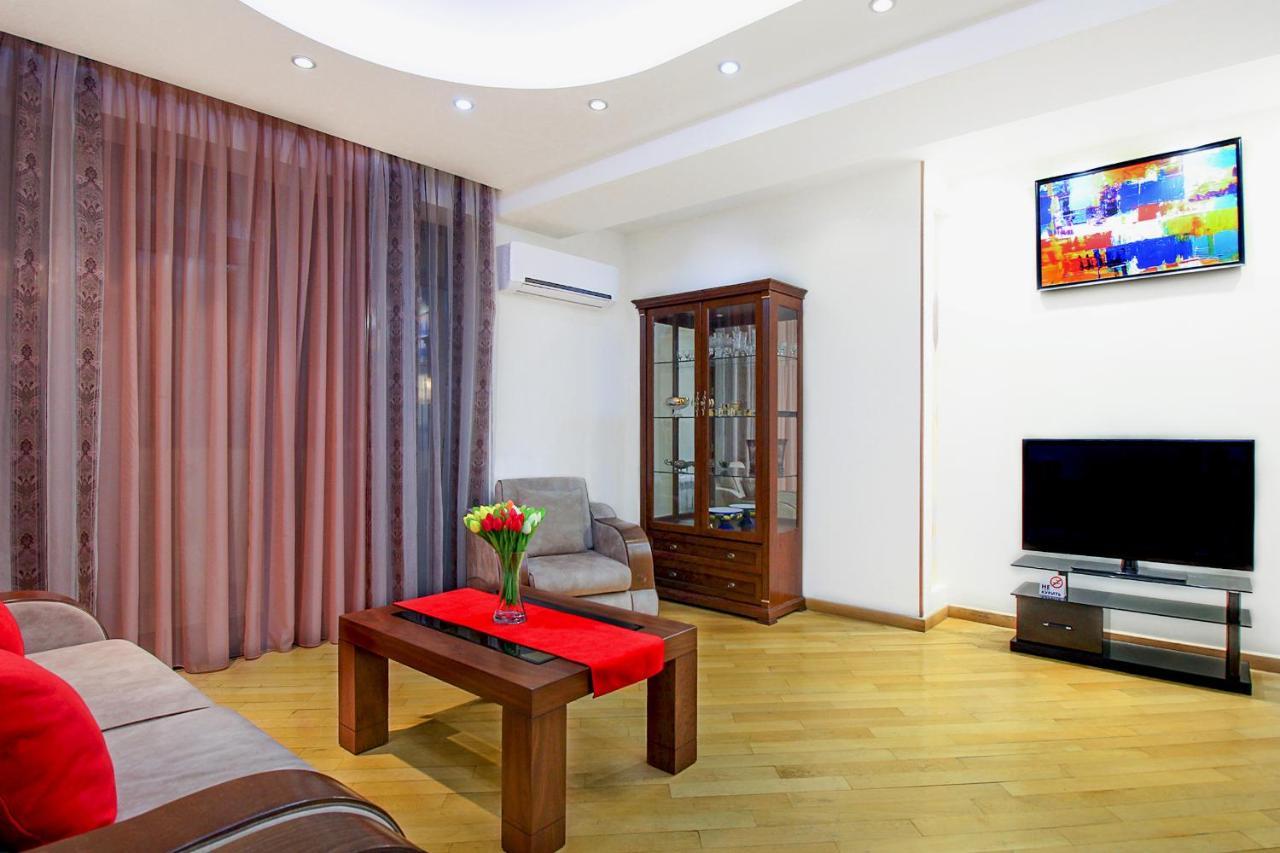 Apartment 3 Bedroom Near Republic Square
